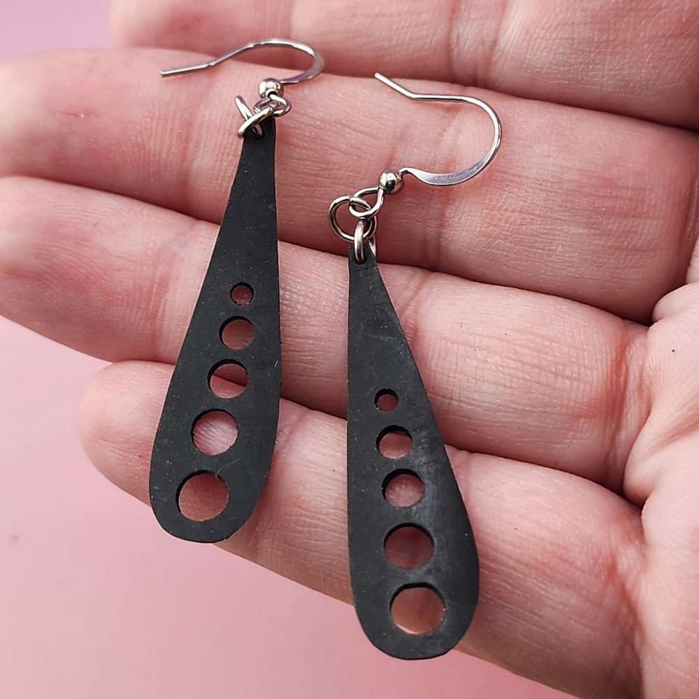 Black Matte Teardrop Dangle Earrings Circle Cutout Silver Tone Geometric Modern
